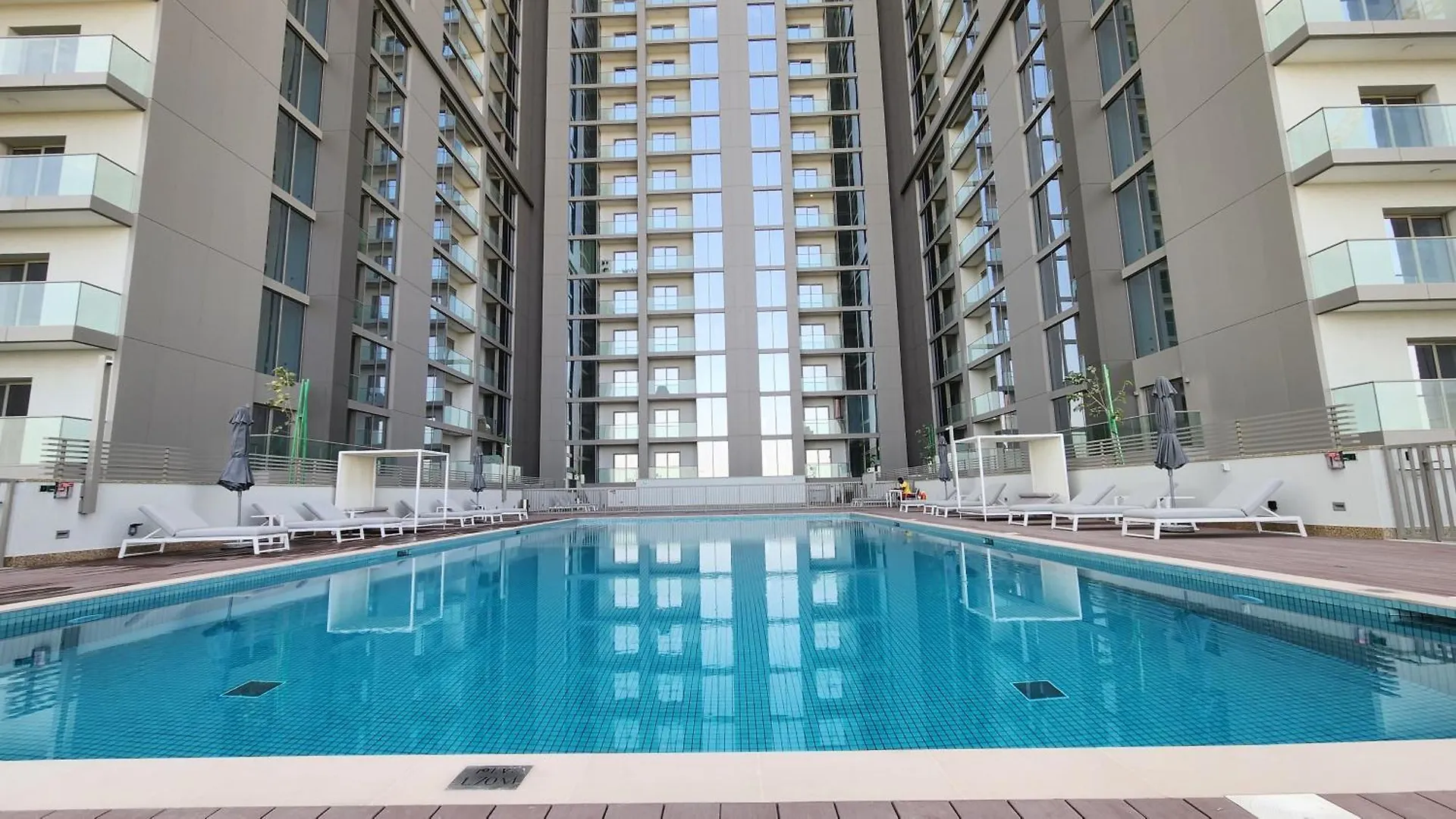 Stay By Latinem Luxury 1Br Holiday Home Cvr B2303 Near Burj Khalifa Dubai United Arab Emirates